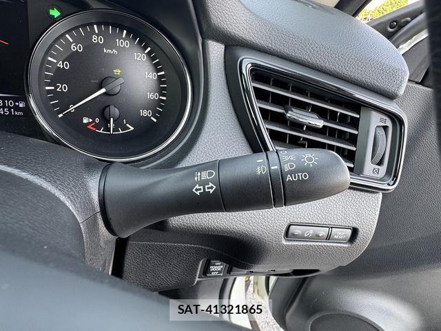 Nissan X-TRAIL 2018-05 8283700-13