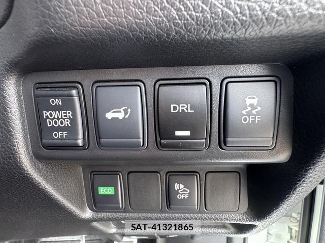 Nissan X-TRAIL 2018-05 8283700-9
