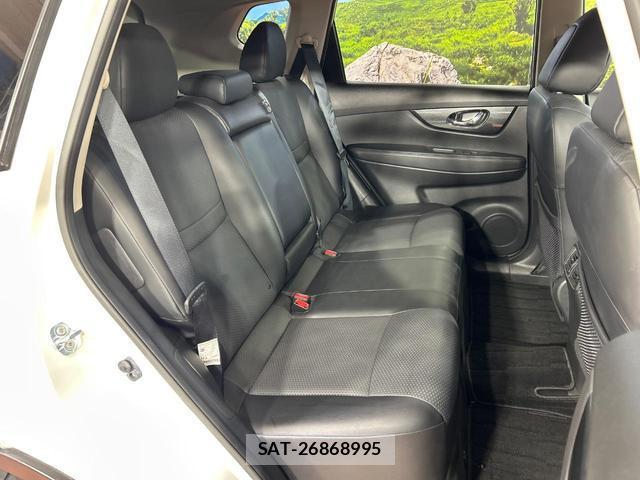 Nissan X-TRAIL 2016-01 8283816-8