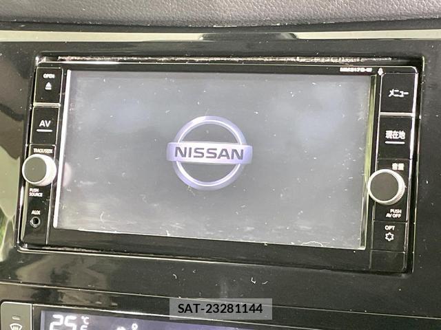 Nissan X-TRAIL 2018-05 8284489-2