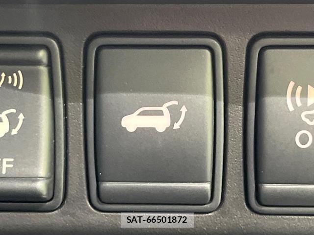Nissan X-TRAIL 2016-05 8285469-4