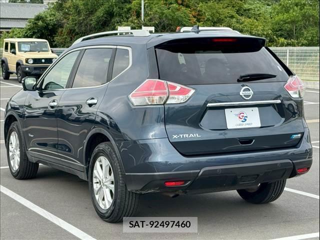 Nissan X-TRAIL 2015-11 8285777-15
