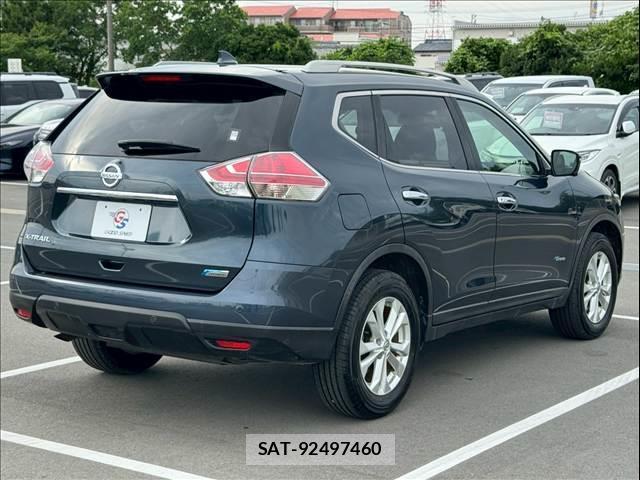 Nissan X-TRAIL 2015-11 8285777-16