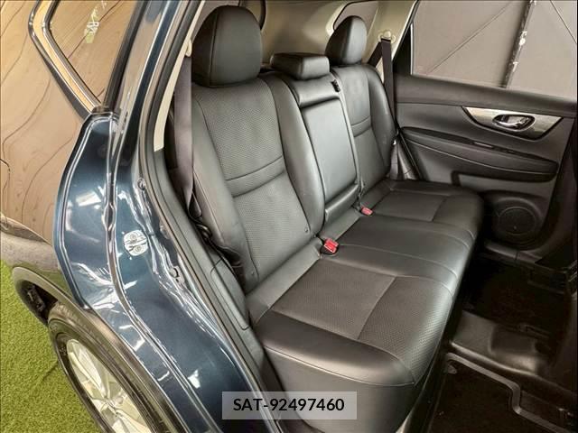 Nissan X-TRAIL 2015-11 8285777-5