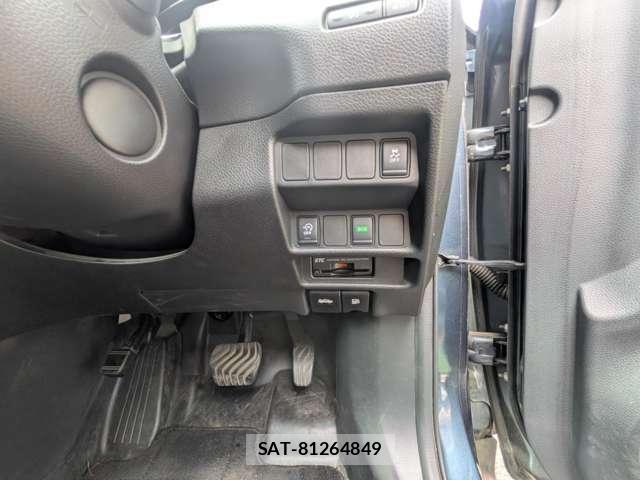 Nissan X-TRAIL 2015-05 8285803-12