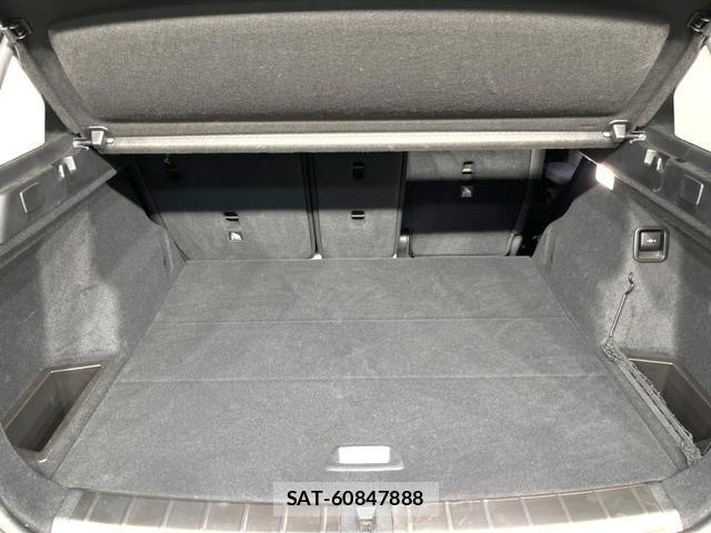 Bmw X1 2021-03 8282892-12