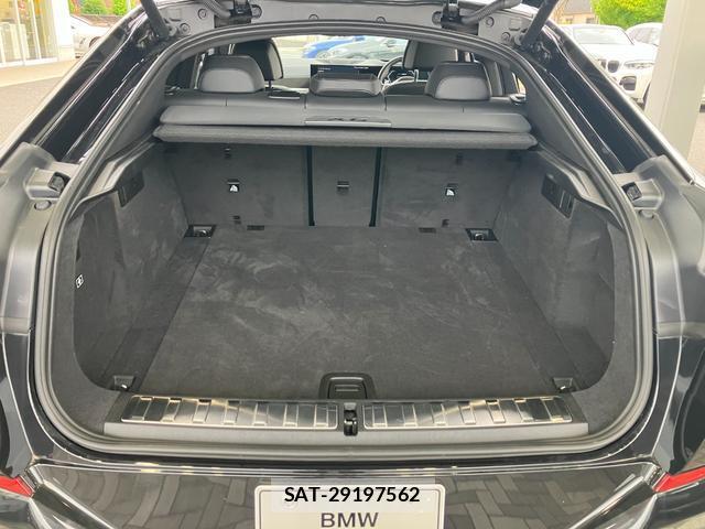 Bmw X6 2025-09 8285495-18