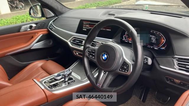 Bmw X7 2021-10 8280869-16