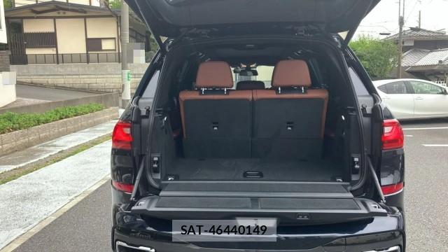 Bmw X7 2021-10 8280869-17