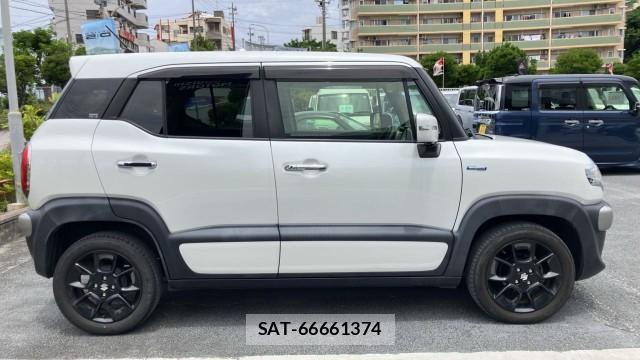 Suzuki X BEE 2019-07 8282253-10