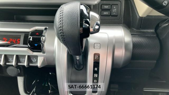Suzuki X BEE 2019-07 8282253-14