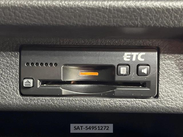 Suzuki X BEE 2018-11 8283644-6
