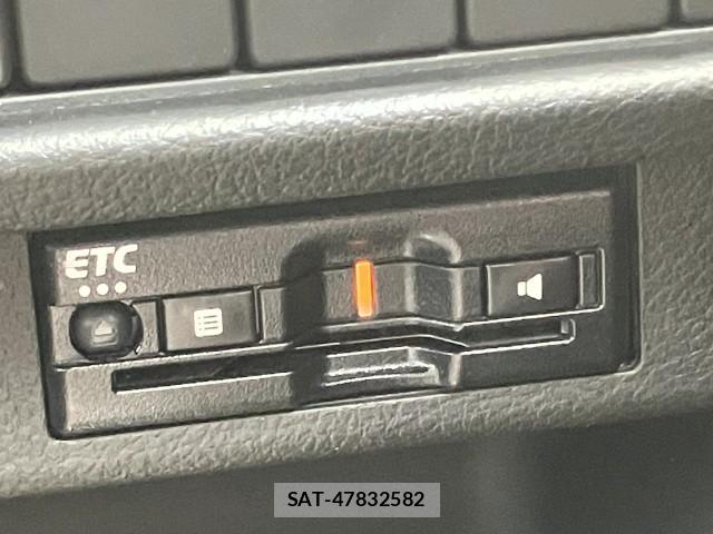 Suzuki X BEE 2022-08 8283661-8