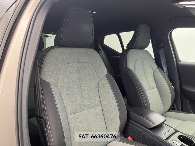 Volvo XC40 2022-10 8277061-11