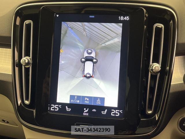 Volvo XC40 2019-08 8277063-5