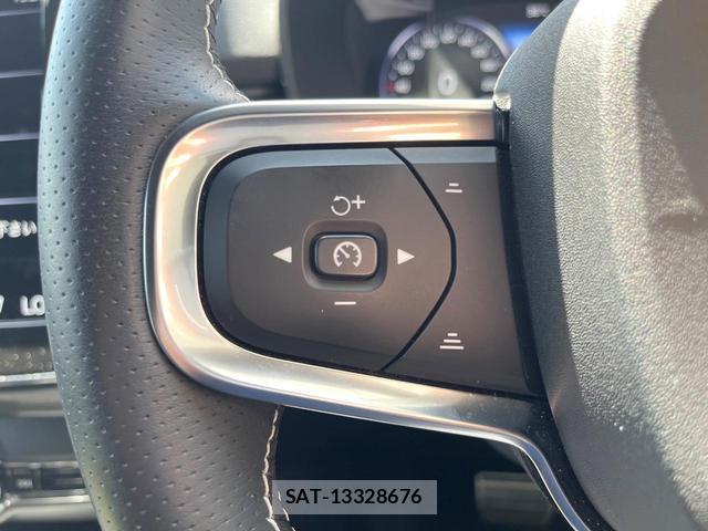 Volvo XC40 2021-03 8277189-10