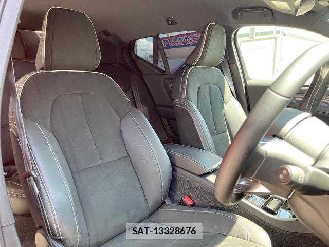 Volvo XC40 2021-03 8277189-12