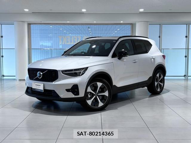 Volvo XC40 2025-09 8277678-0