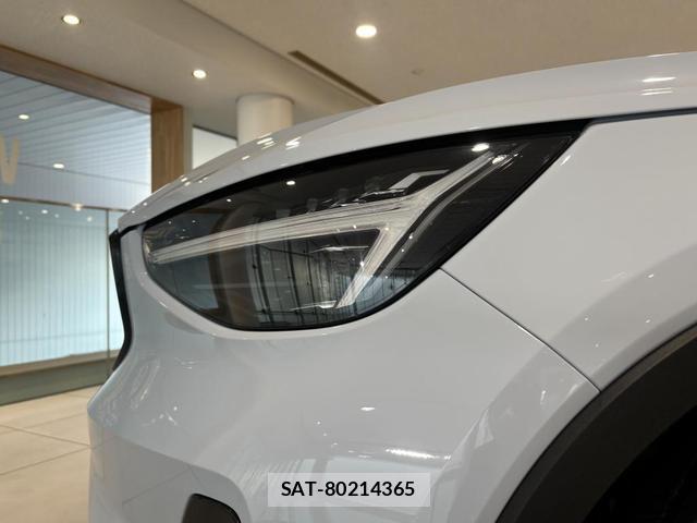 Volvo XC40 2025-09 8277678-12