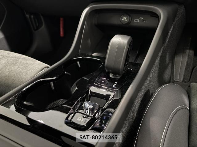 Volvo XC40 2025-09 8277678-8