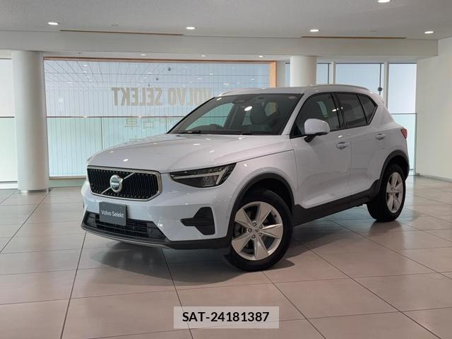 Volvo XC40 2024-09 8277680-0