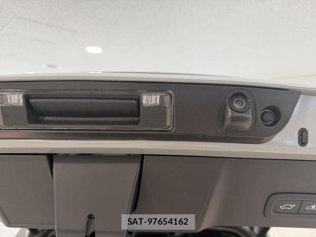 Volvo XC40 2025-07 8277683-10