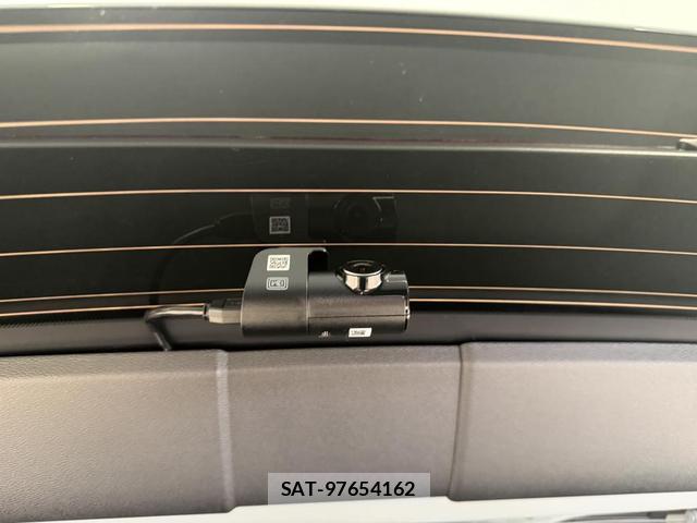 Volvo XC40 2025-07 8277683-11