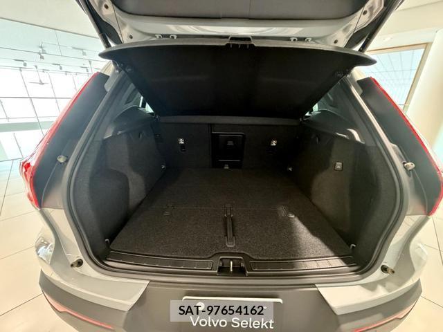 Volvo XC40 2025-07 8277683-12
