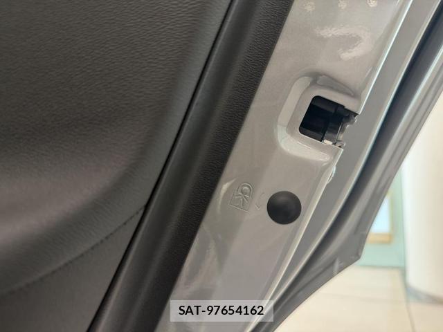 Volvo XC40 2025-07 8277683-15