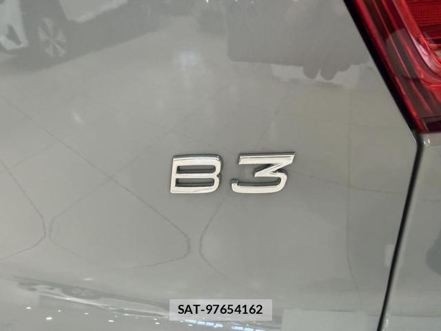 Volvo XC40 2025-07 8277683-7