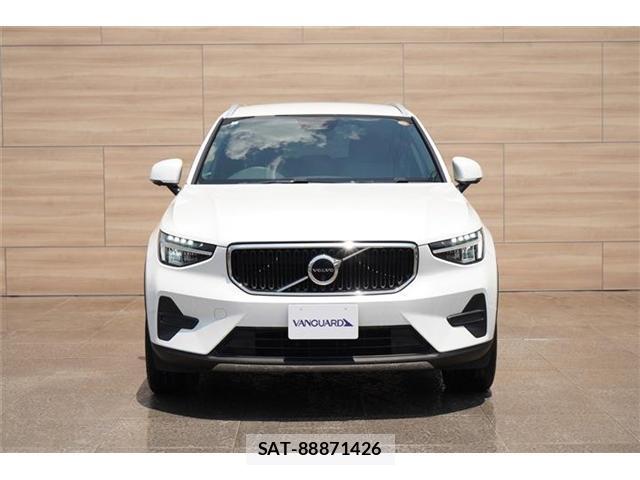 Volvo XC40 2022-09 8278104-2