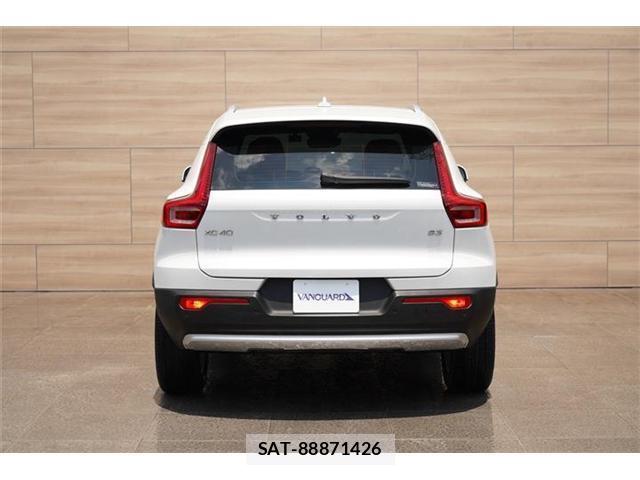 Volvo XC40 2022-09 8278104-3