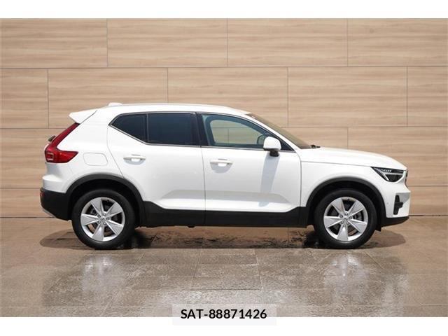 Volvo XC40 2022-09 8278104-4