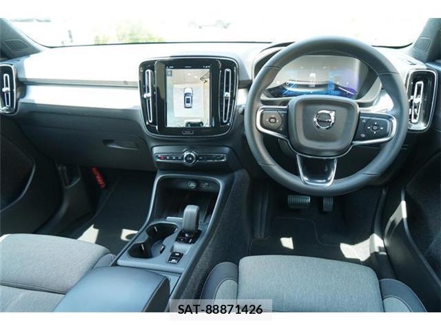Volvo XC40 2022-09 8278104-6