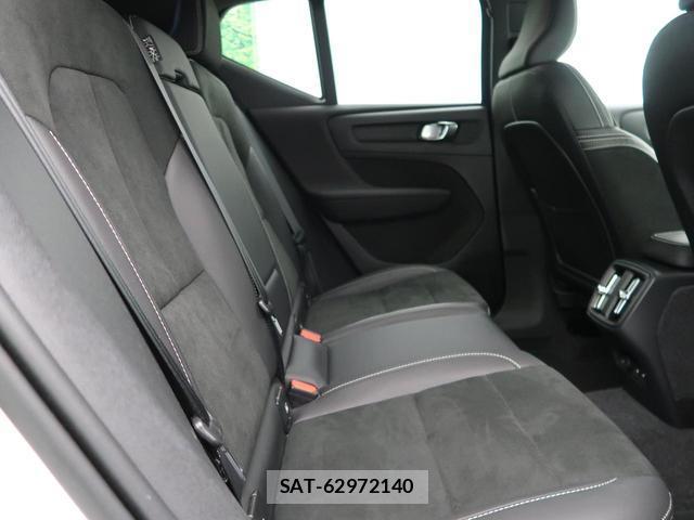 Volvo XC40 2021-11 8279441-13