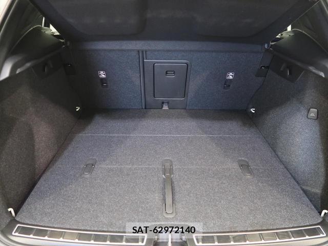 Volvo XC40 2021-11 8279441-14