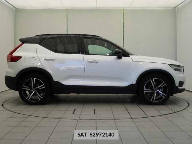Volvo XC40 2021-11 8279441-16