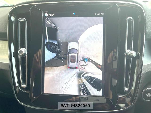 Volvo XC40 2023-09 8280439-5