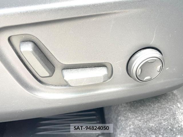 Volvo XC40 2023-09 8280439-7