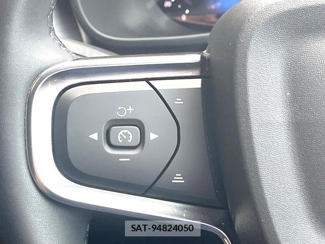 Volvo XC40 2023-09 8280439-8