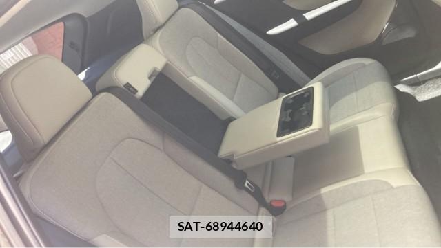 Volvo XC40 2020-09 8280943-6