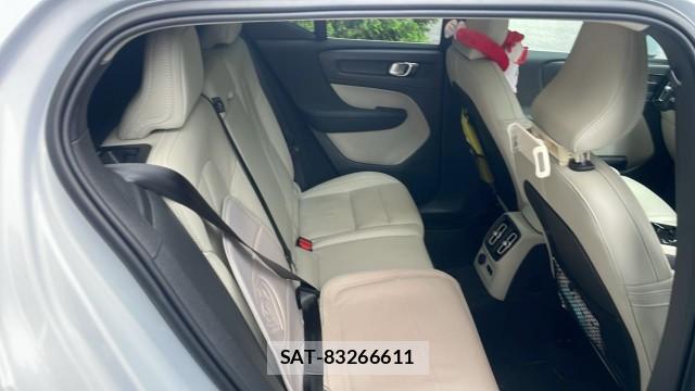 Volvo XC40 2020-09 8281416-6