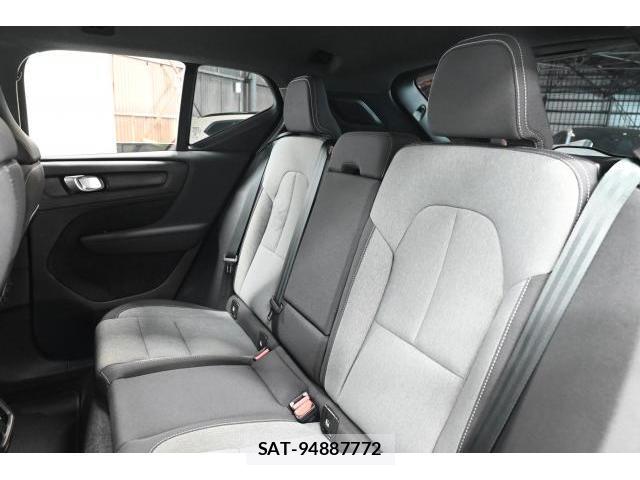 Volvo XC40 2023-06 8284231-15