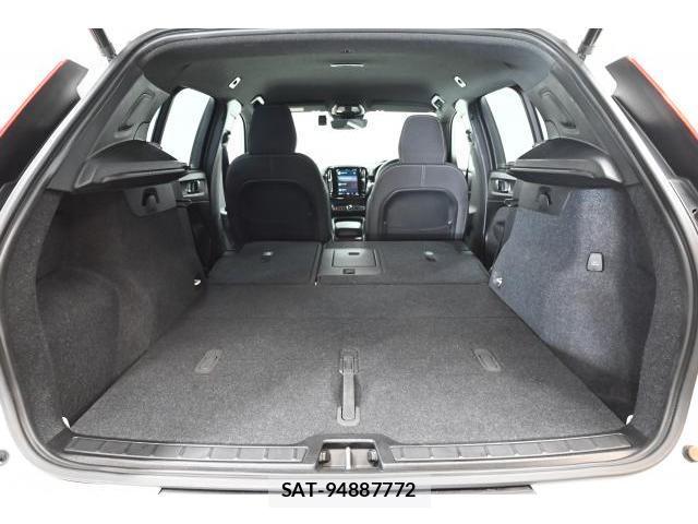 Volvo XC40 2023-06 8284231-16
