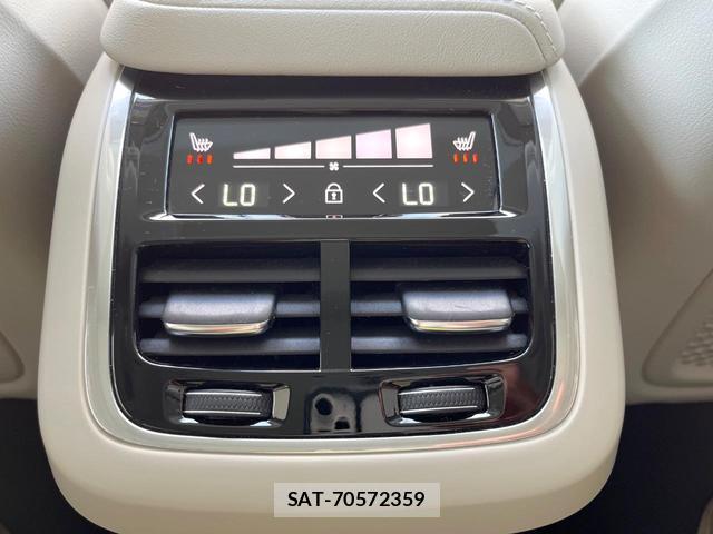 Volvo XC60 2022-08 8277187-13