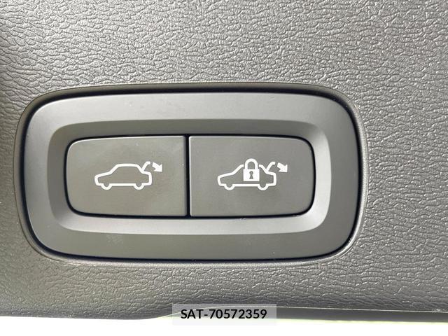 Volvo XC60 2022-08 8277187-16