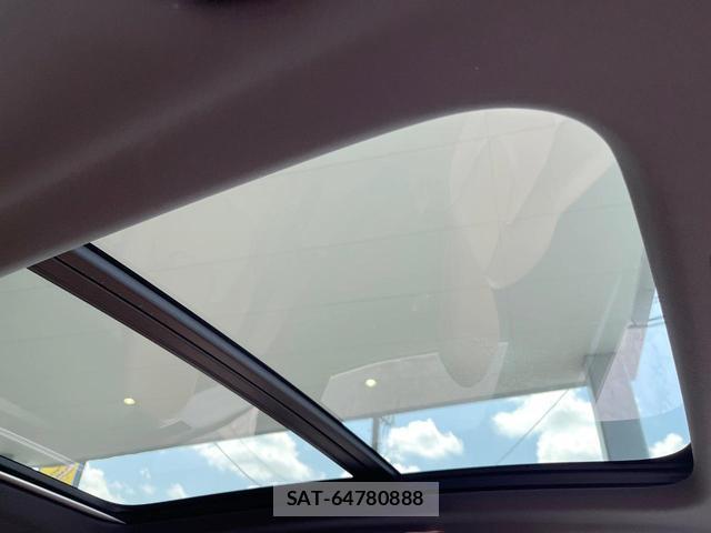 Volvo XC60 2018-05 8277188-4