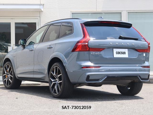 Volvo XC60 2021-10 8279242-9