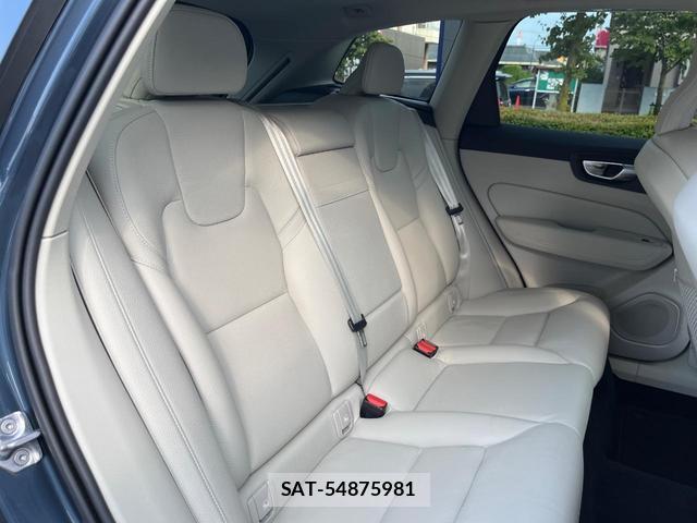 Volvo XC60 2021-07 8279259-13
