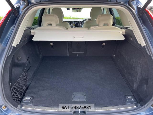 Volvo XC60 2021-07 8279259-14